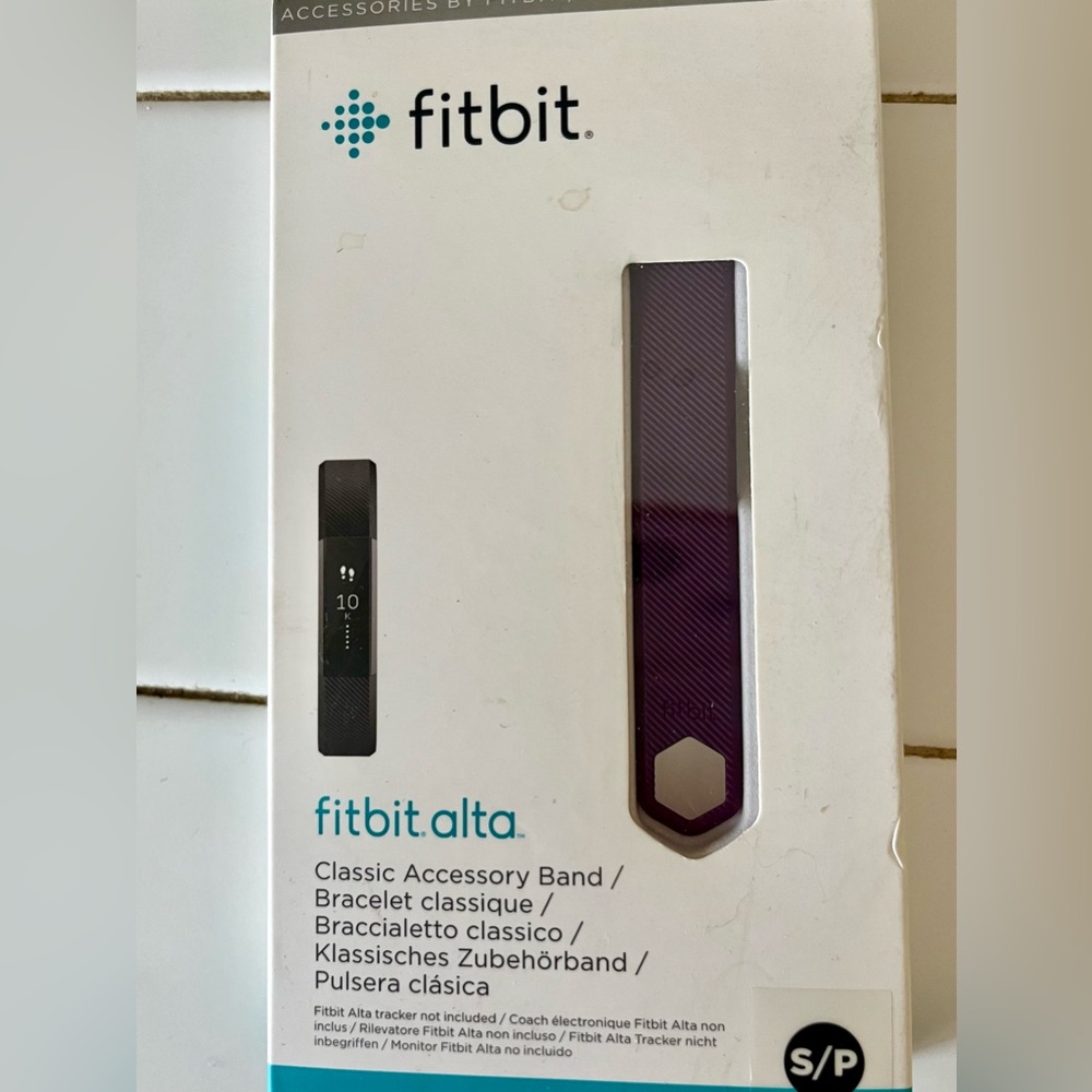 Fitbit Alta Band in Deep Purple